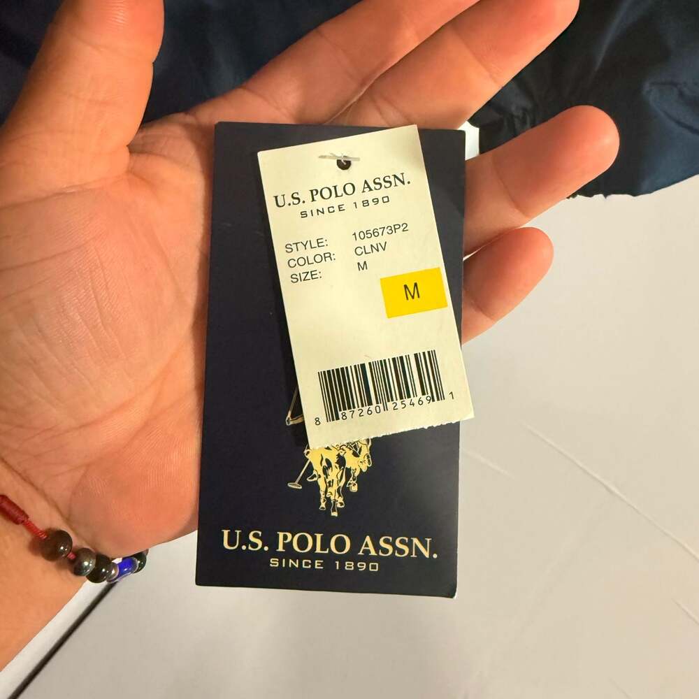 U.S. Polo Assn. Men's Hooded Navy Windbreaker Jacket Size M - Picture 8 of 9